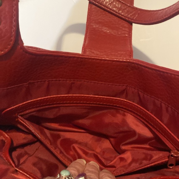 Tommy Hilfiger Y2K red faux leather bag free with bundle purchase over $100.00 - Picture 5 of 11